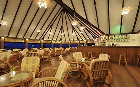 Holiday Island & Spa Maamigili 4*